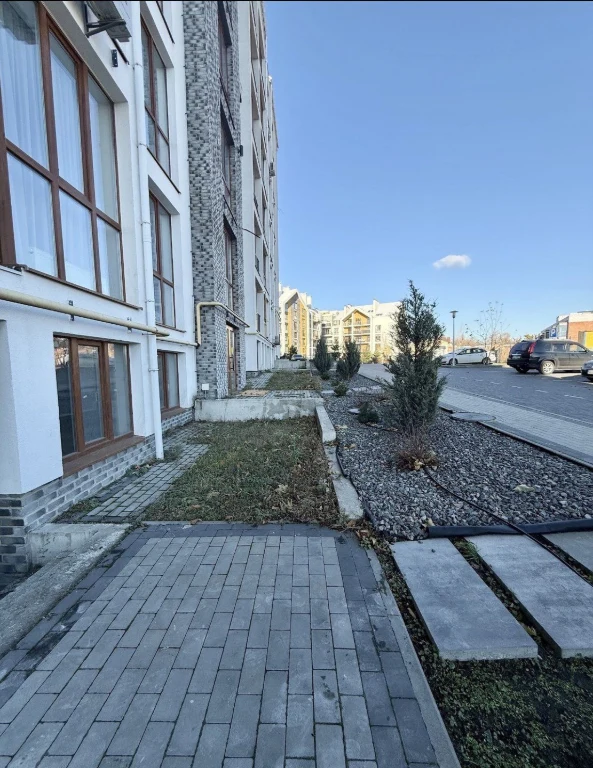 APARTMENT WITH A PRIVATE COURTYARD! 1-room apartment in a residential building, private