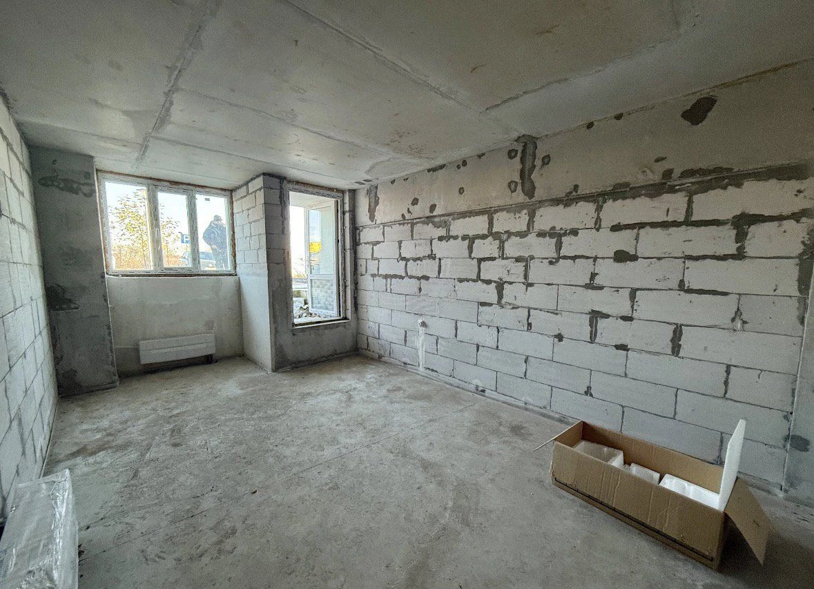 APARTMENT WITH A PRIVATE COURTYARD! 1-room apartment in a residential building, private