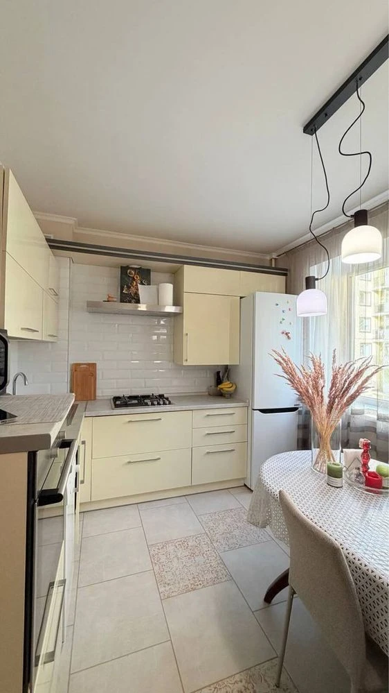 Spacious 2-bedroom apartment 74.7 sq m in Bucha, two separate rooms