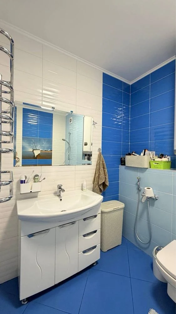 Spacious 2-bedroom apartment 74.7 sq m in Bucha, two separate rooms