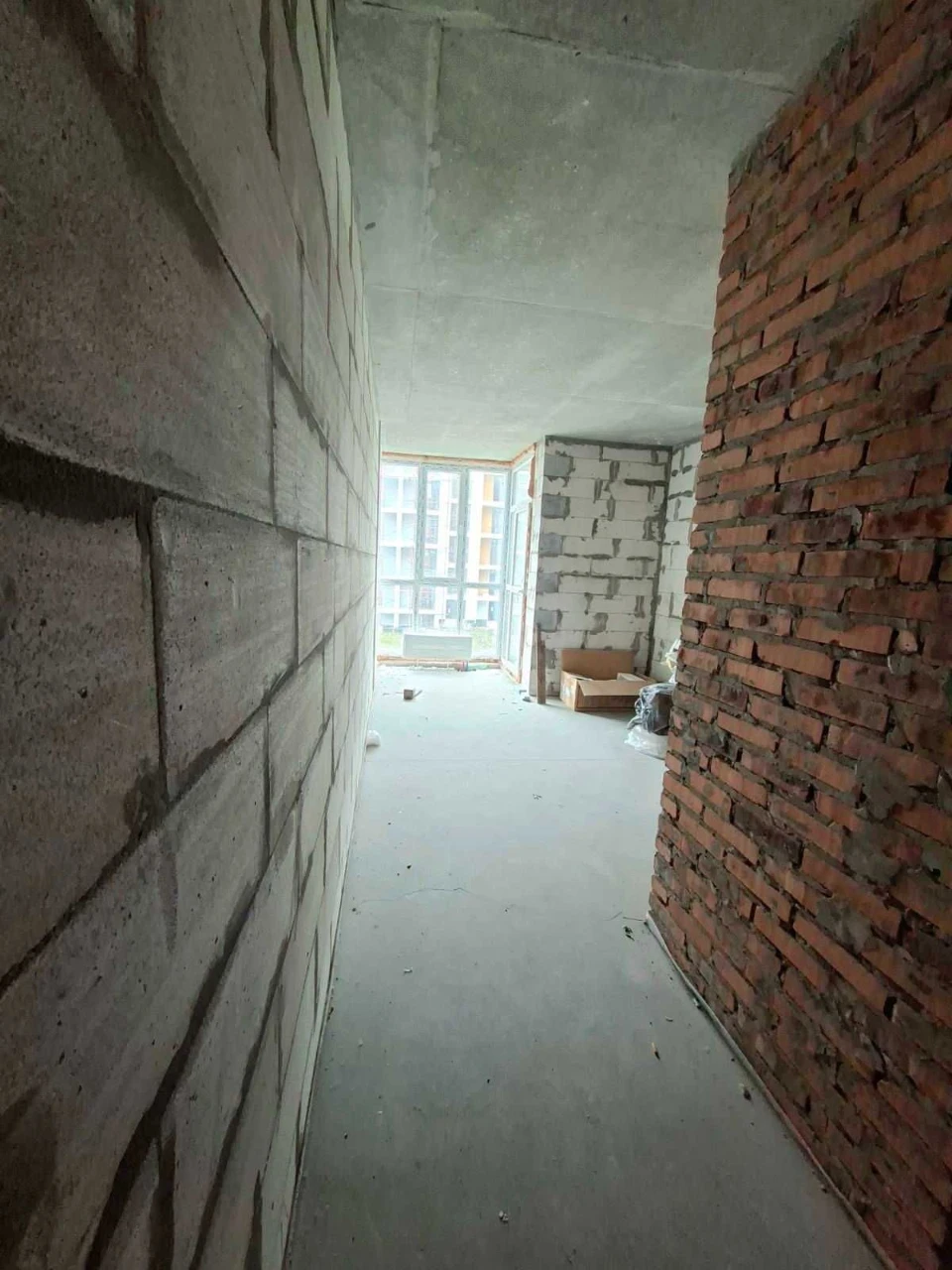 One-room apartment-studio. Bucha. Minimal furnishing.