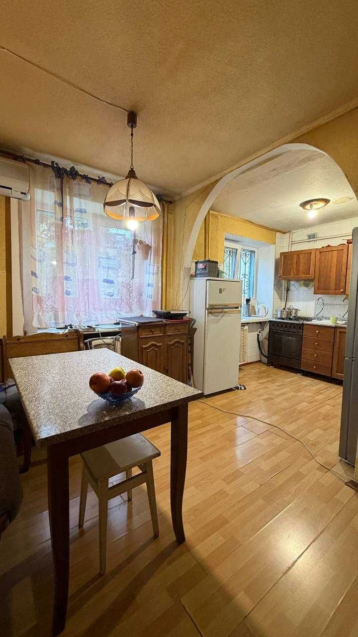 URGENT! 3-room apartment for sale in the center of Bucha