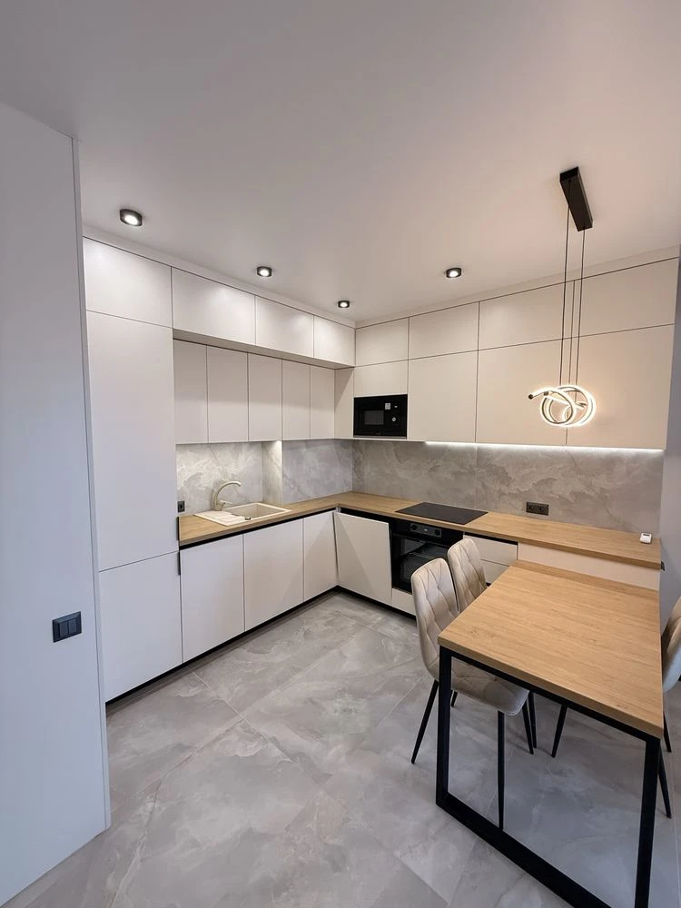 Продажа однокомнатной квартиры. Буча. 38 м2. Парк Роял.