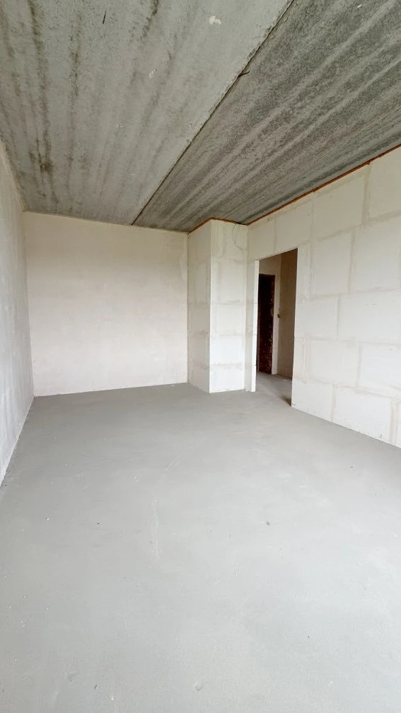 For Sale: One-Bedroom Apartment! NO COMMISSION!! GAS HEATED!!