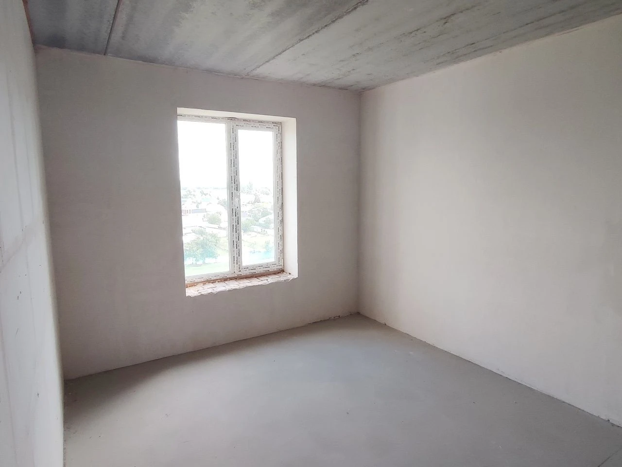 For Sale: One-Bedroom Apartment! NO COMMISSION!! GAS HEATED!!