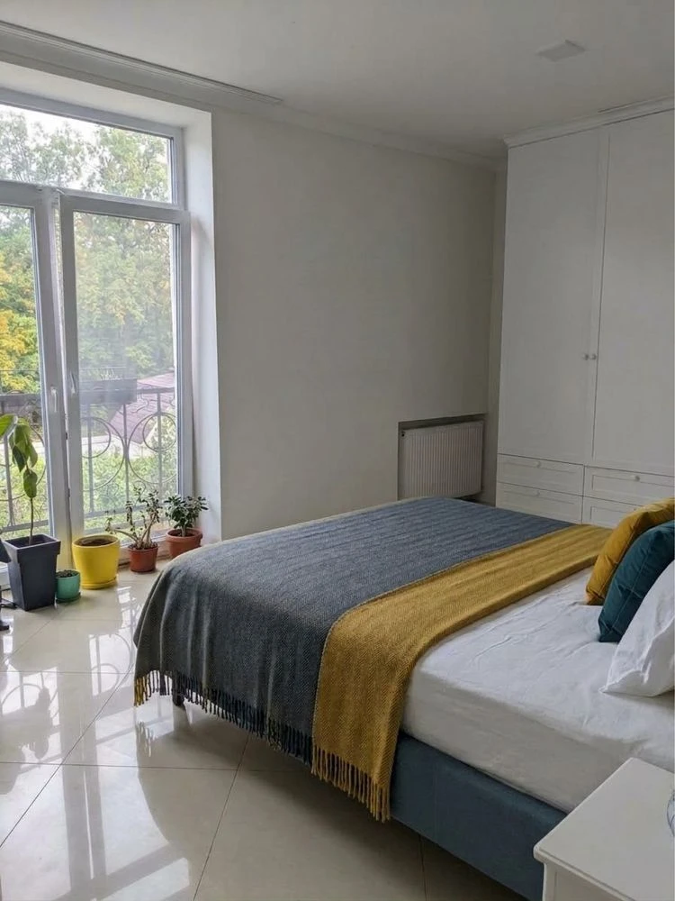 3-room apartment in Bucha near the park, minimum tax