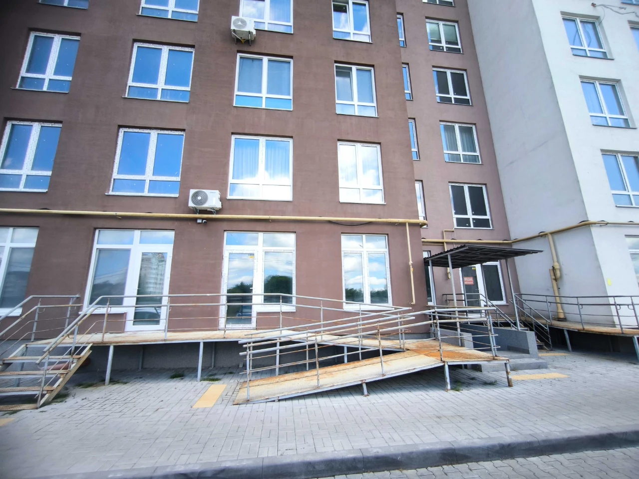 Просторная квартира 68 м² в заселенном доме. Газ. Минимальное