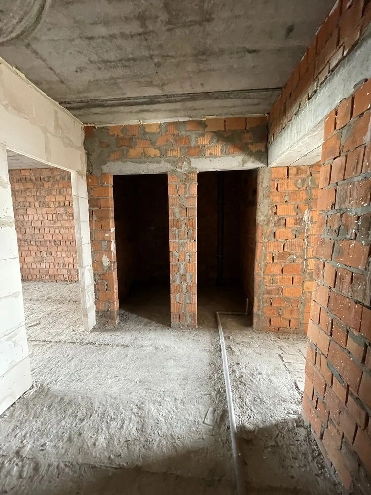 Продаж 2-кімнатної квартири (77 м2) біля озера. Розтермінування