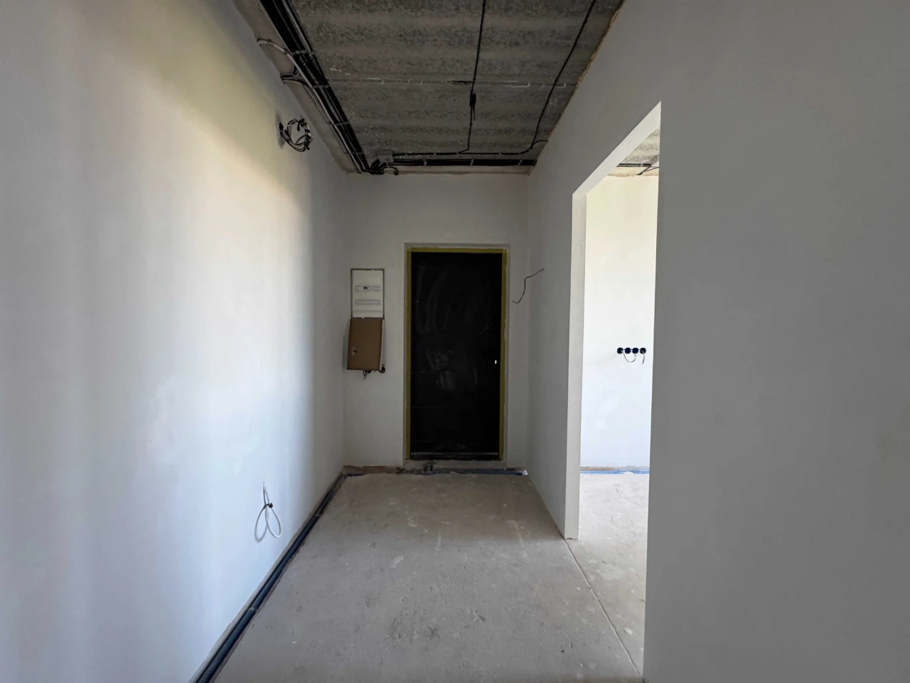 One-bedroom apartment/Certificate/Voucher. One-bedroom apartment with partial