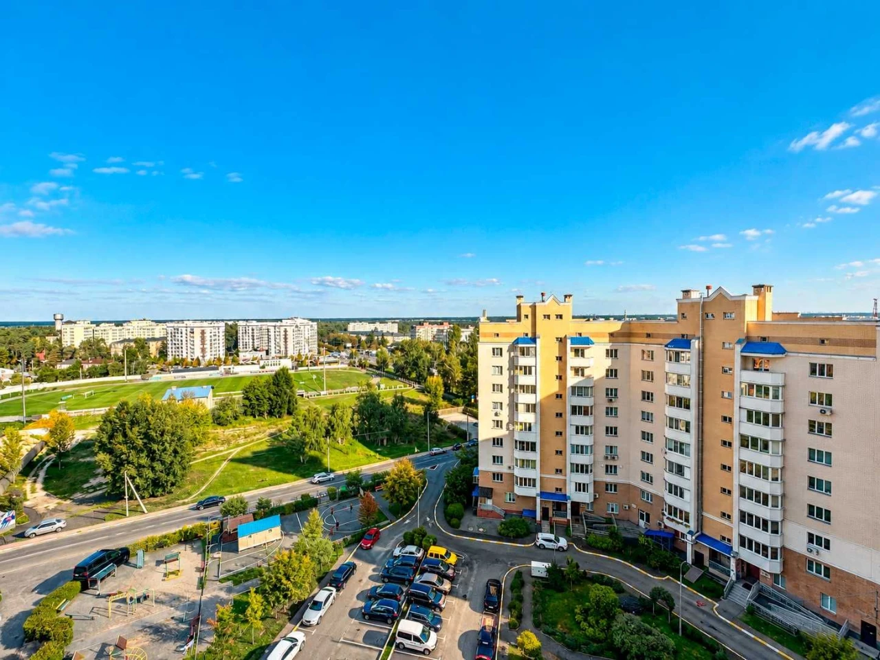 Трикімнатна квартира з ремонтом у центрі Бучі!