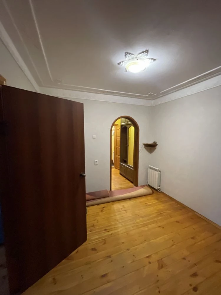 For Sale: 3-room apartment for a family, 80 sq m, 2 balconies, 2% taxes