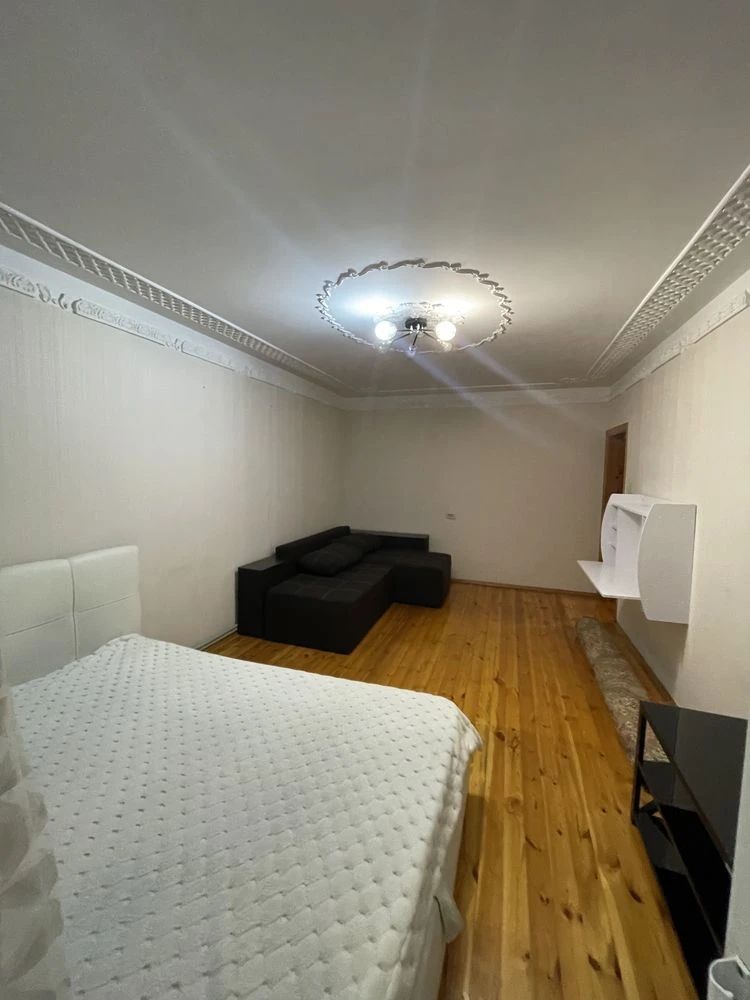 For Sale: 3-room apartment for a family, 80 sq m, 2 balconies, 2% taxes