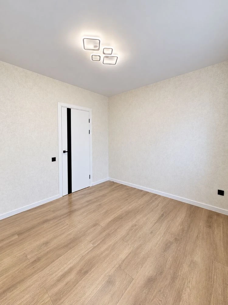 Продається нова 3-кімнатна квартира 60 м² в ЖК «Континент Рей», Буча