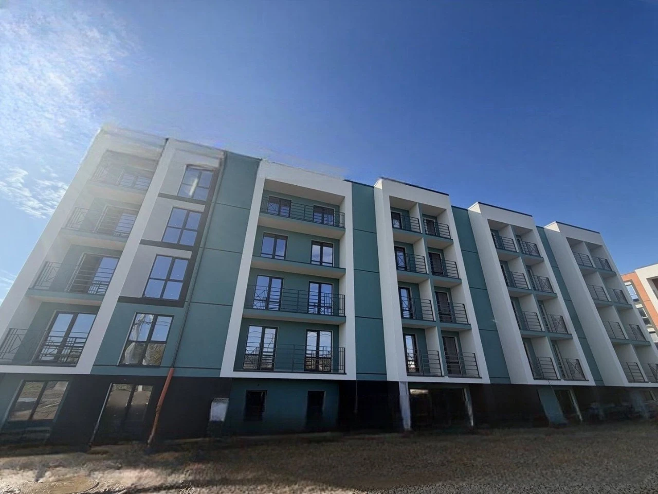 Large studio with balcony! Gas heating! There is a screed and plaster
