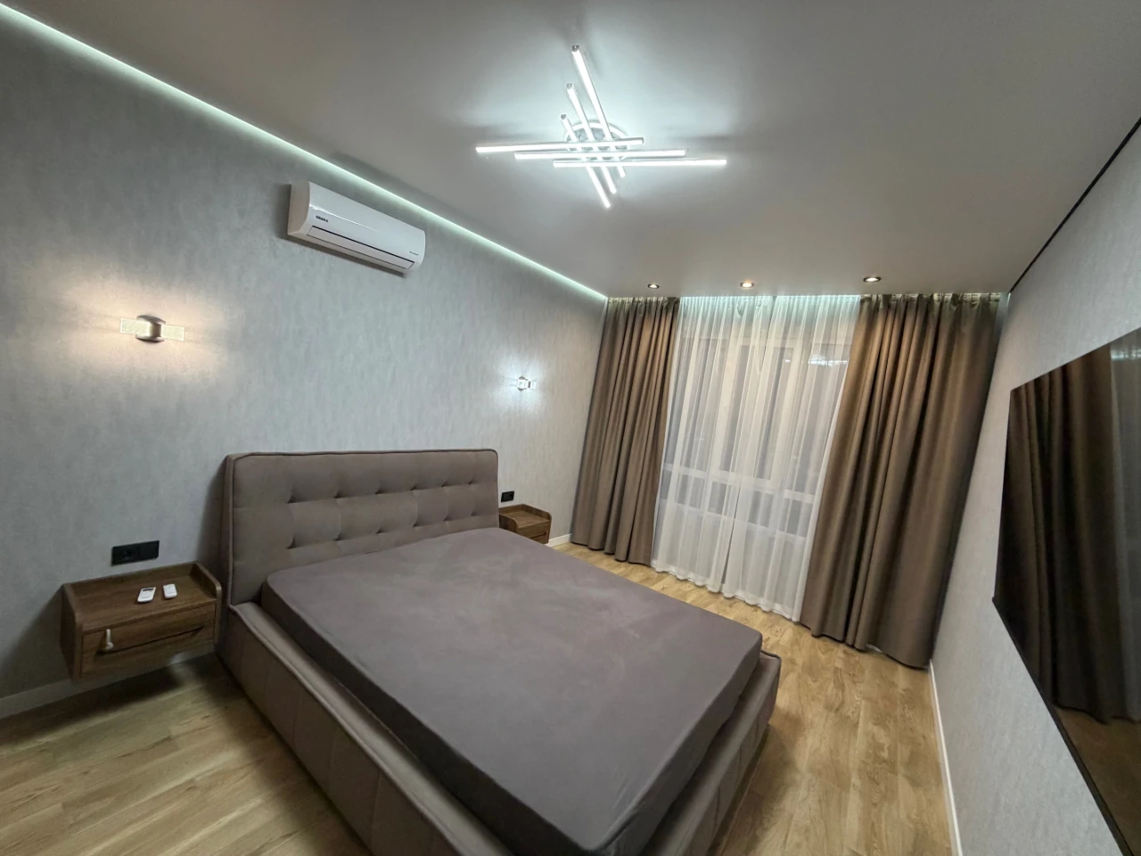 Продам свою 2-кімнатну квартиру в г. Буча, вул. Леоніда Бірюкова, 2