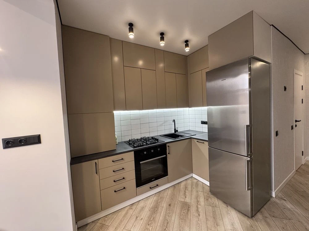 2% Closing Fee. Spacious 2-room Euro-style apartment for sale in the Aviator residential complex.
