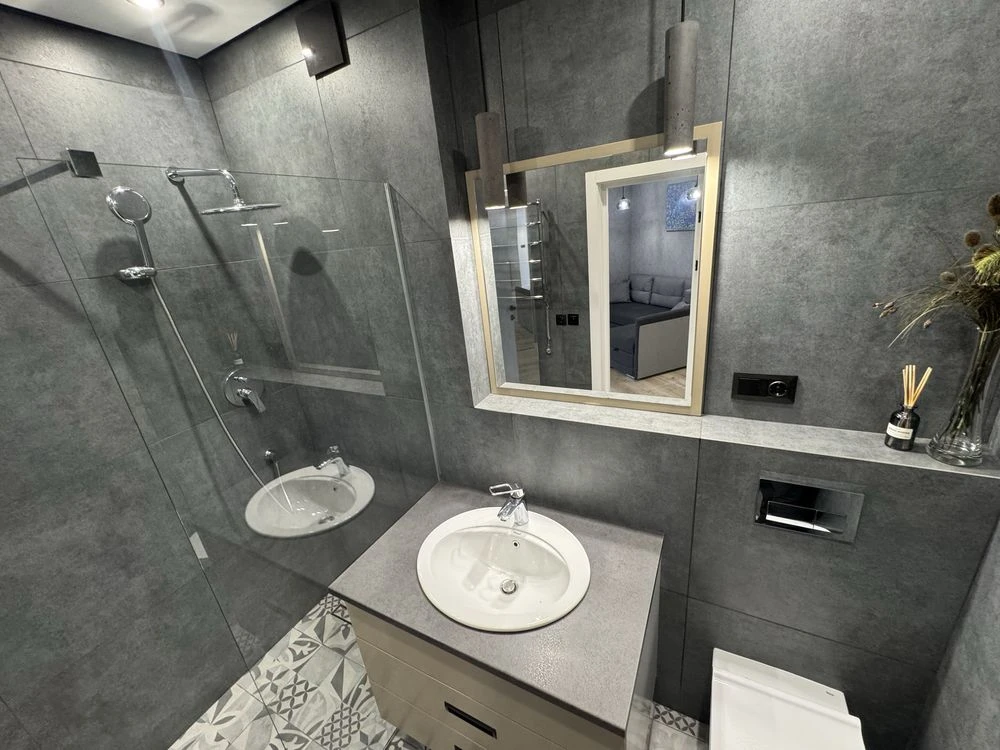 2% Closing Fee. Spacious 2-room Euro-style apartment for sale in the Aviator residential complex.