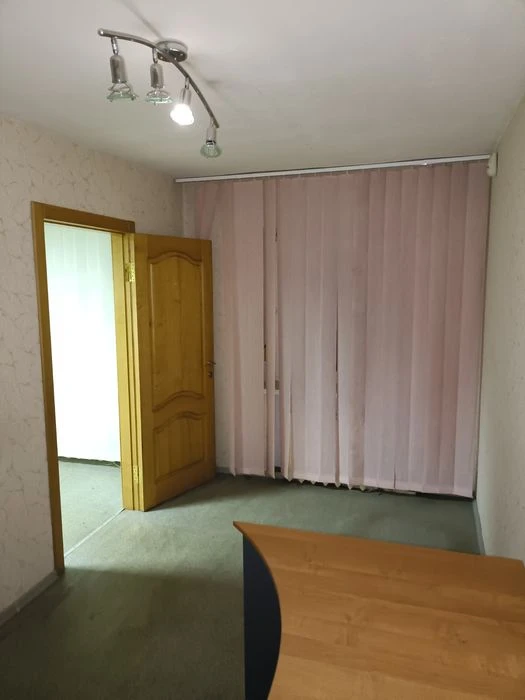 Продам 3к на проспекте Богдана Хмельницкого, р-н 16 больниц