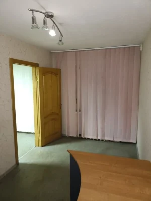 Продам 3к на проспекте Богдана Хмельницкого, р-н 16 больниц