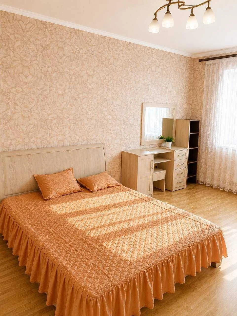 Buch! Center! Urgent! Without commission! Two-room apartment (2