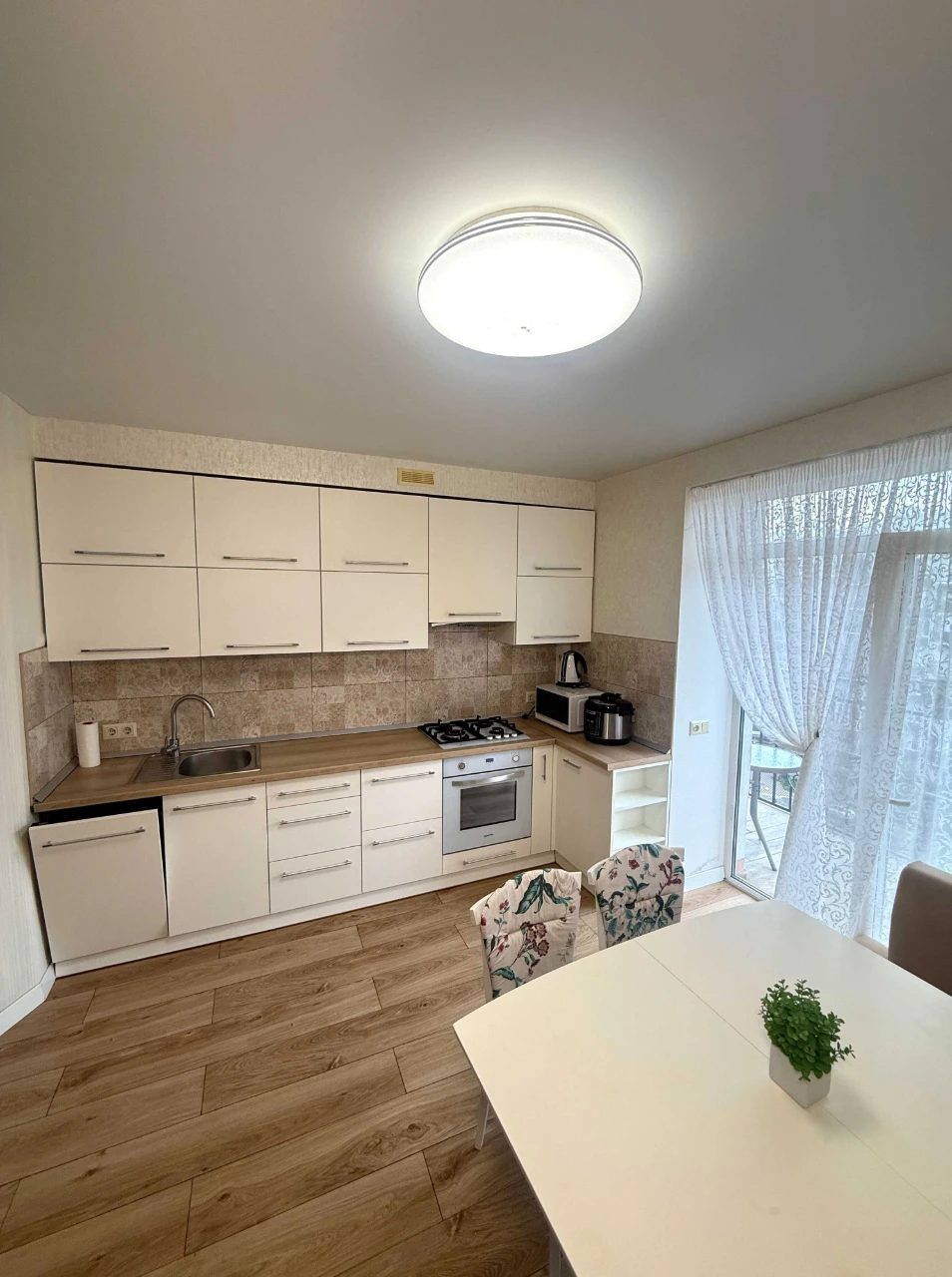 2-bedroom apartment renovated. Bucha. Minimal furnishing.