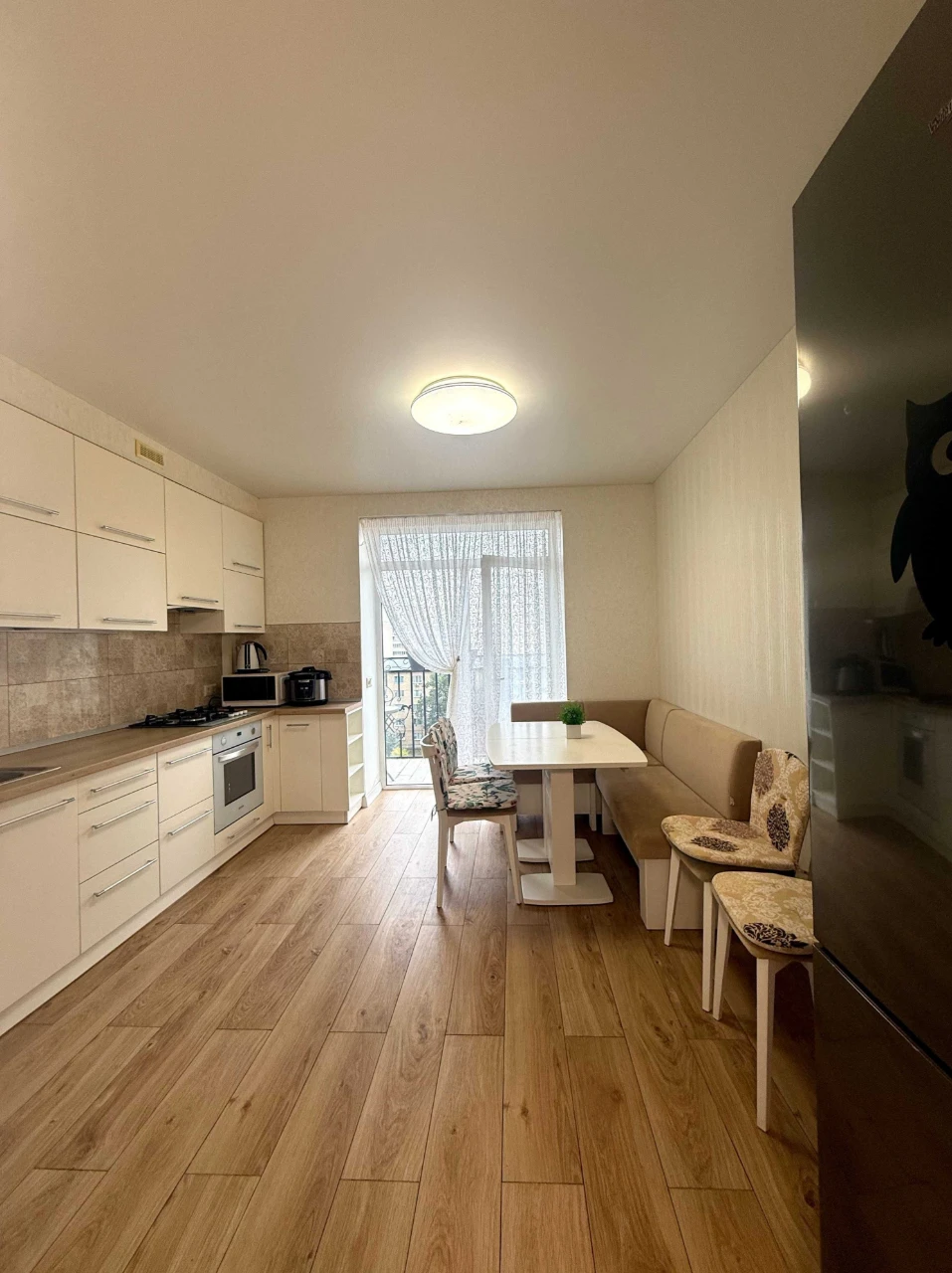 2-bedroom apartment renovated. Bucha. Minimal furnishing.