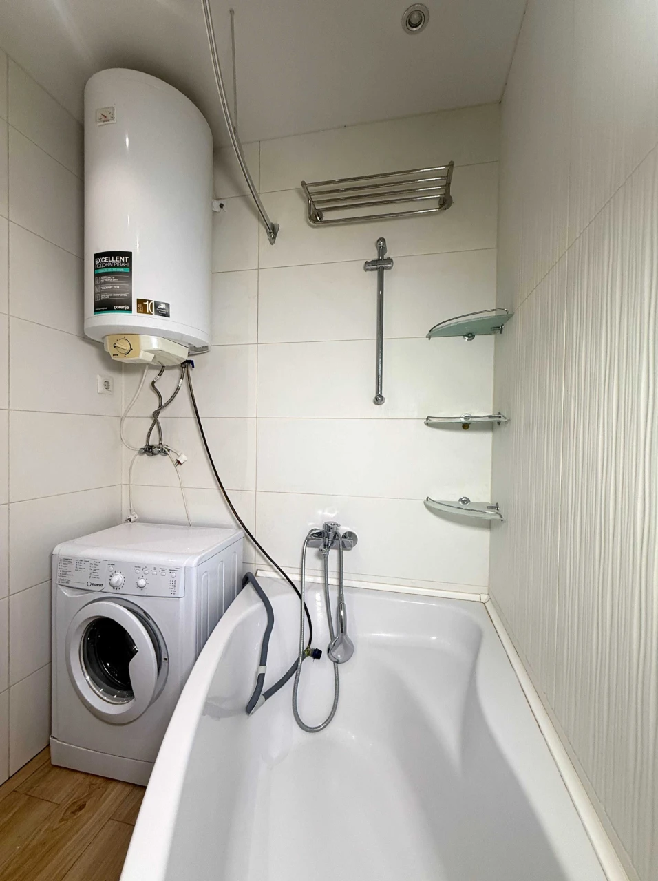 2-bedroom apartment renovated. Bucha. Minimal furnishing.