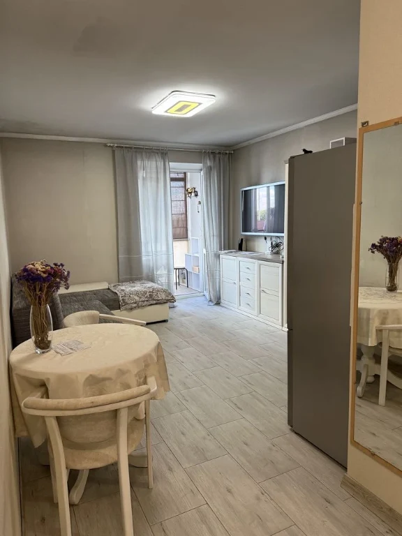 For Sale - Commission-Free 1-room Apartment with Quality Renovation!