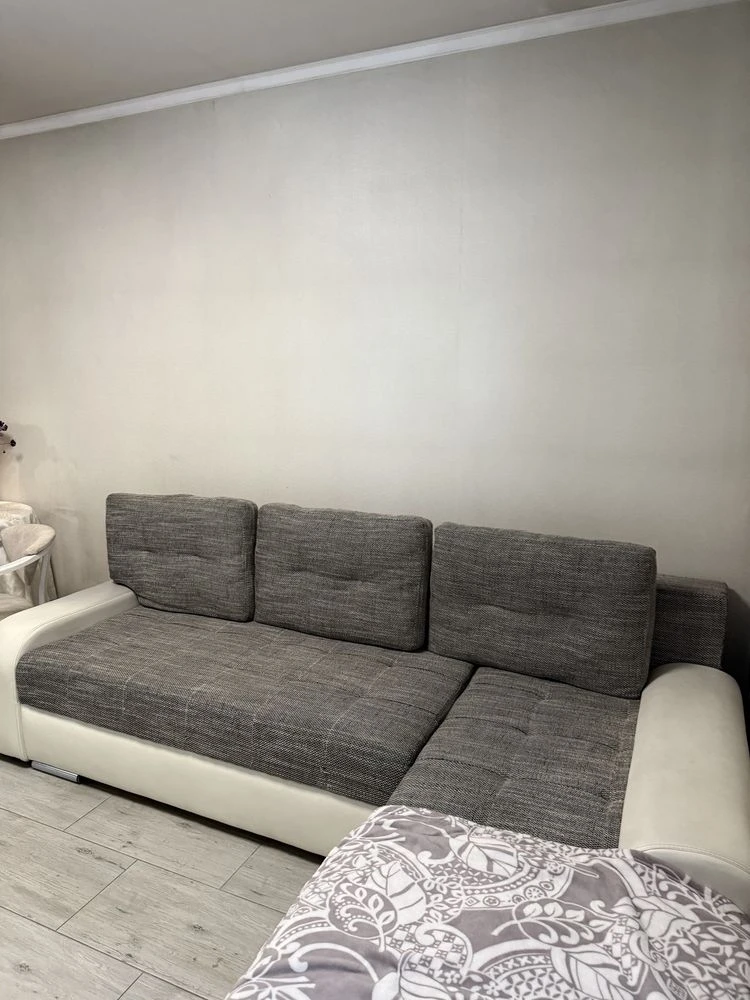 For Sale - Commission-Free 1-room Apartment with Quality Renovation!