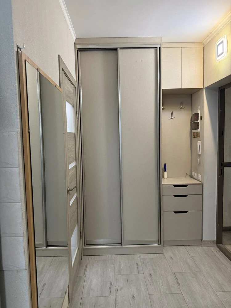 For Sale - Commission-Free 1-room Apartment with Quality Renovation!