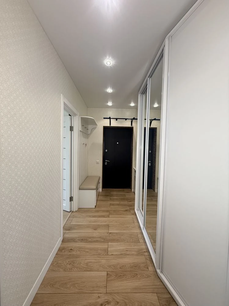 Продается просторная 2-комнатная квартира площадью 60,2 м² с ремонтом