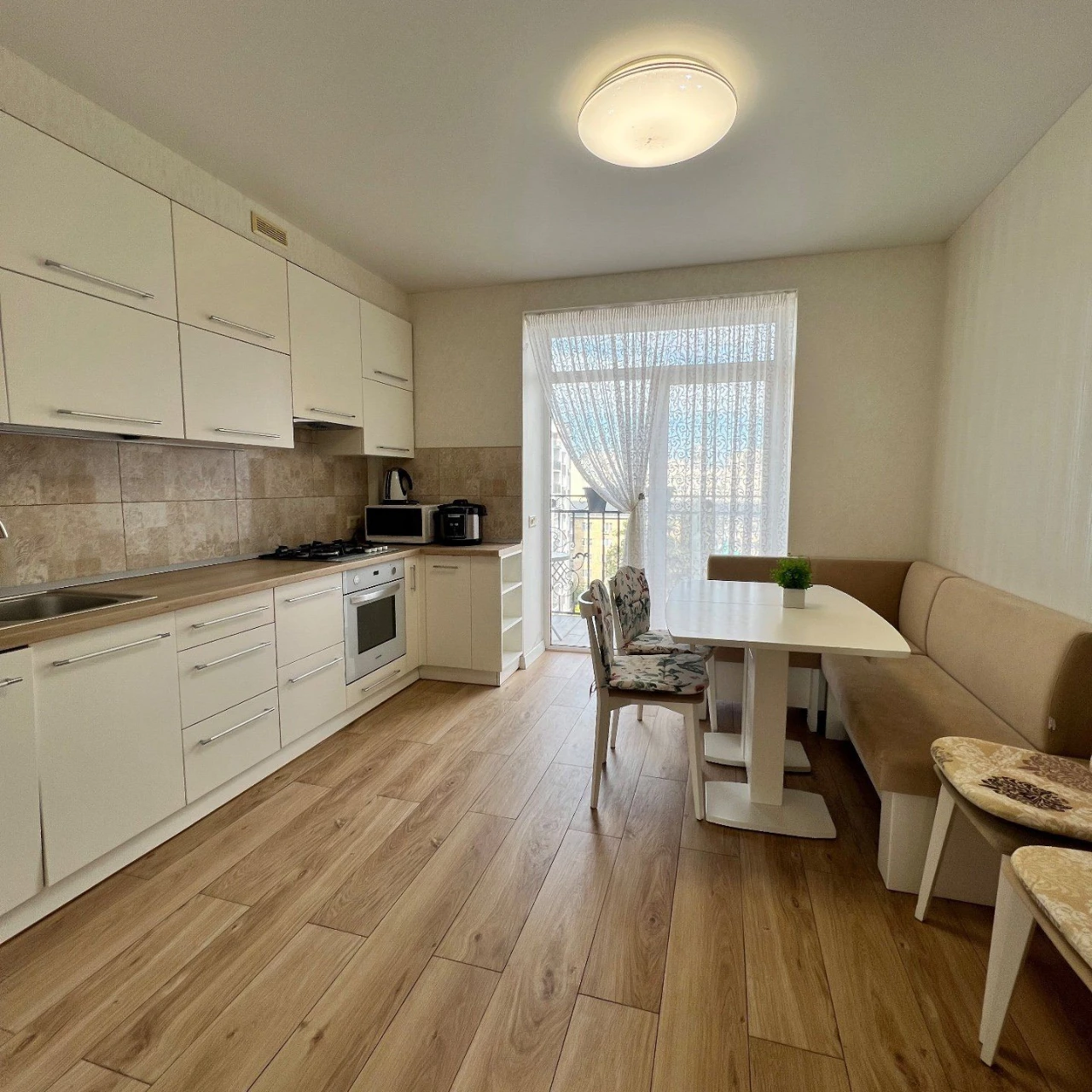 Apartment with renovation in the center of Bucha. Minimum taxes 2%.