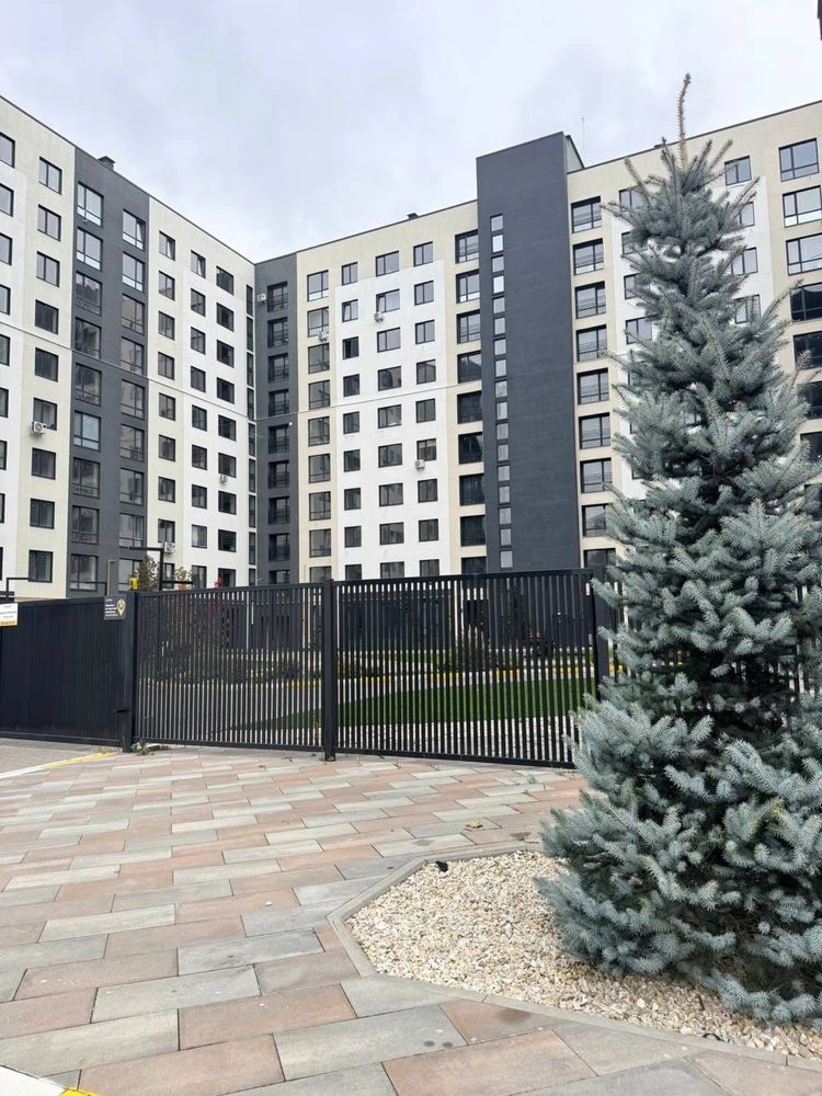 Квартира с новым качественным ремонтом в Буче