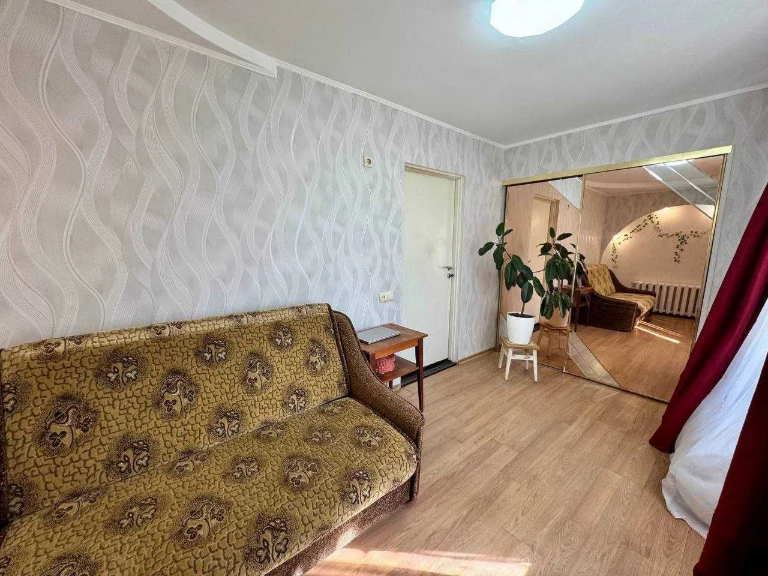 Двокімнатна квартира з ремонтом у Бучі
