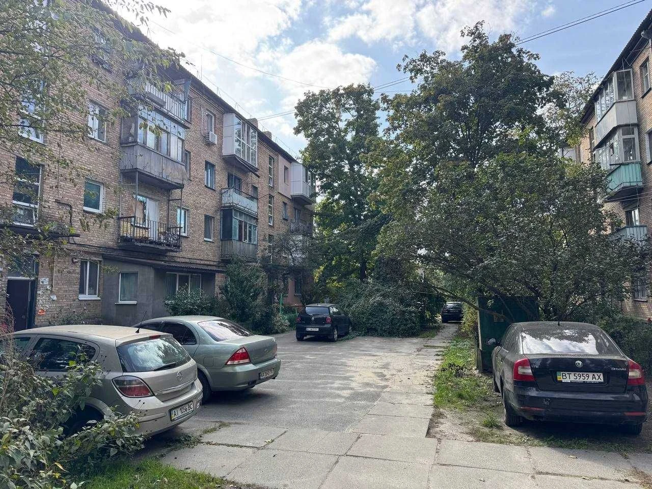Квартира двокімнатна з ремонтом у м.Буча