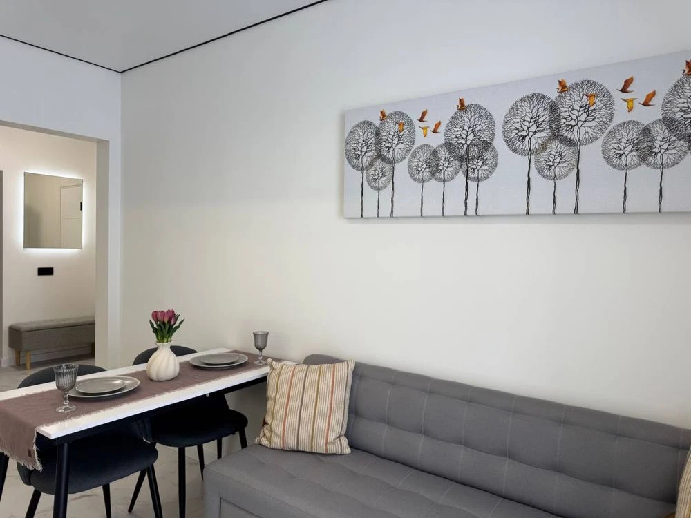 Apartment for Sale: Modern and Stylish Renovation