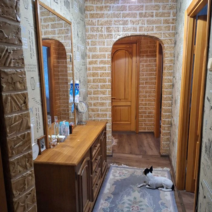 I will sell a 4-room apartment in the Topolya-3 residential area