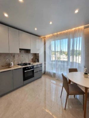 Продажа 1-комнатной квартиры с новым ремонтом (35 м²) в ЖК "Continent Ray", Буча