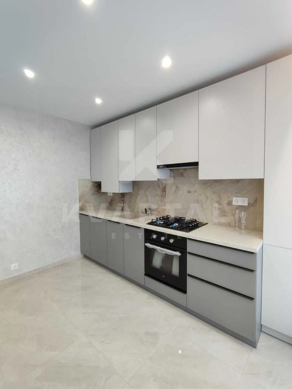Продажа 1-комнатной квартиры с новым ремонтом (35 м²) в ЖК "Continent Ray", Буча