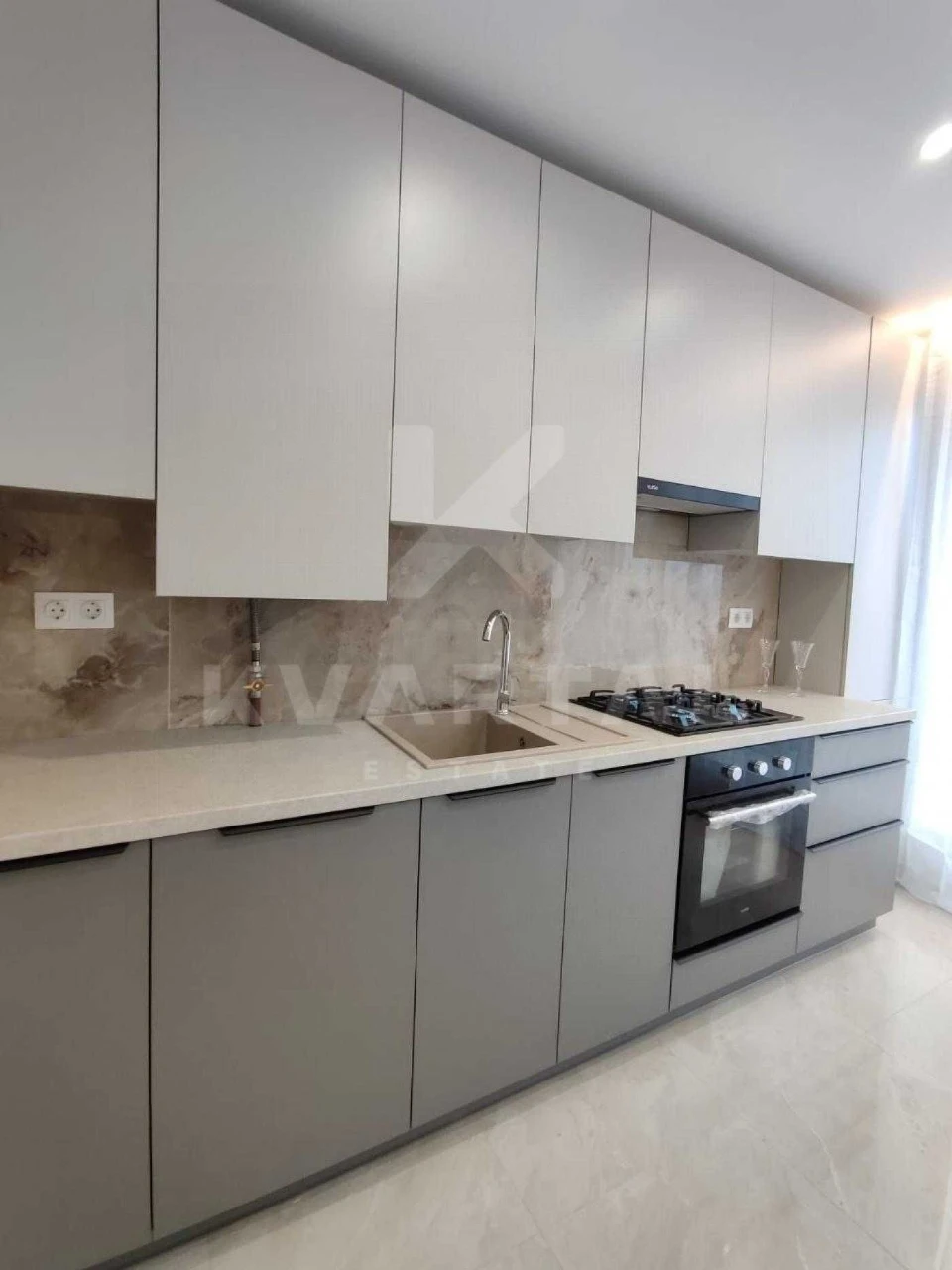 Продажа 1-комнатной квартиры с новым ремонтом (35 м²) в ЖК "Continent Ray", Буча