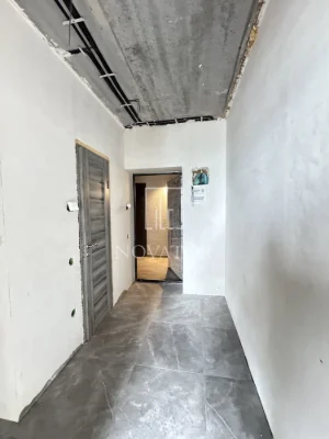Cheapest apartment with renovation! Taxes 2%! No commission