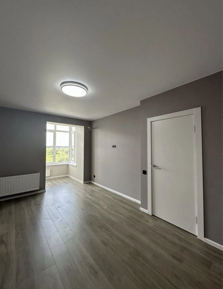 Urgent! Apartment with Renovation! Great Price! $58,000!