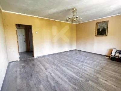 Located near a large park! Full 1-bedroom apartment!