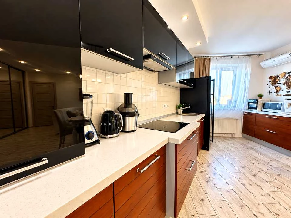 Apartment. Bucha, Nove shose