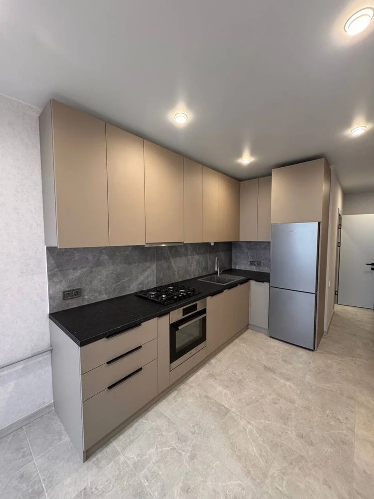 Buch. One-room apartment with modern renovation.