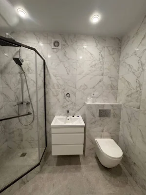 Buch. One-room apartment with modern renovation.