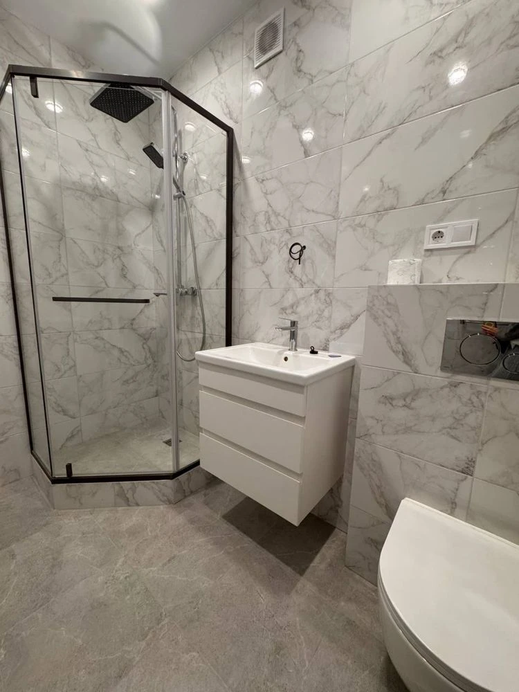 Buch. One-room apartment with modern renovation.