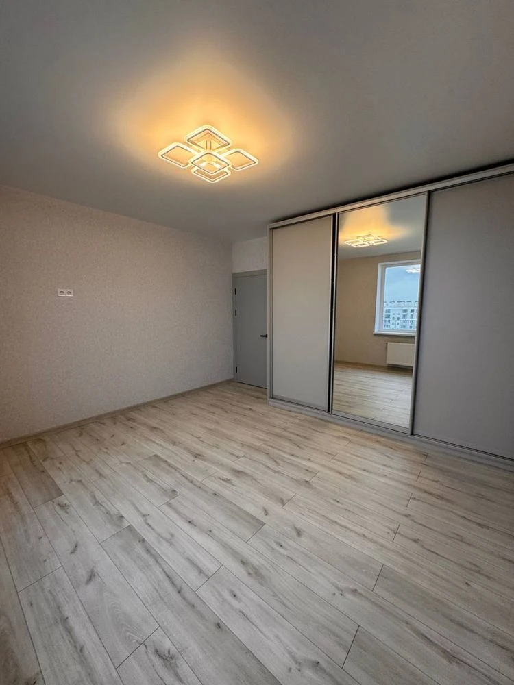 Buch. One-room apartment with modern renovation.