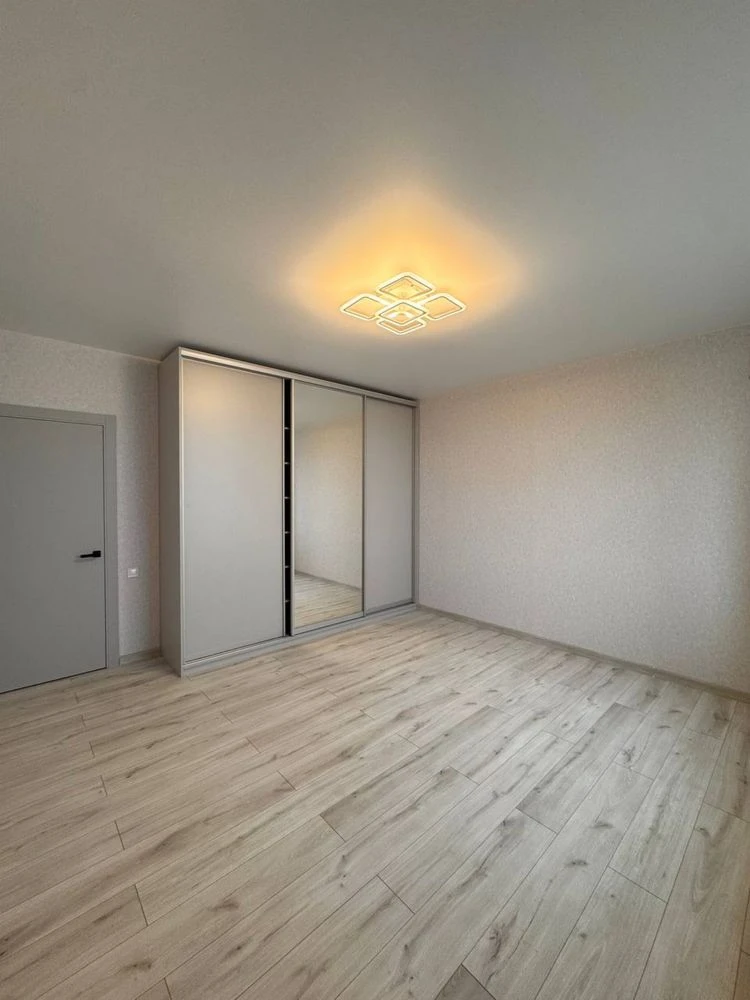 Buch. One-room apartment with modern renovation.