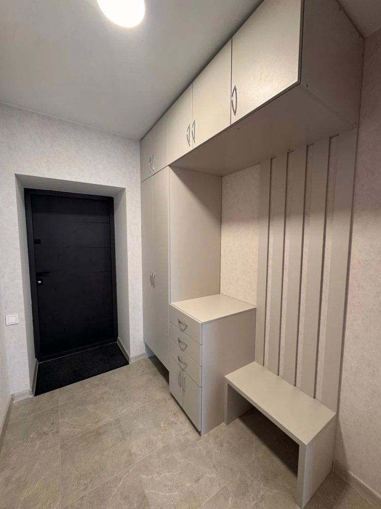 Buch. One-room apartment with modern renovation.